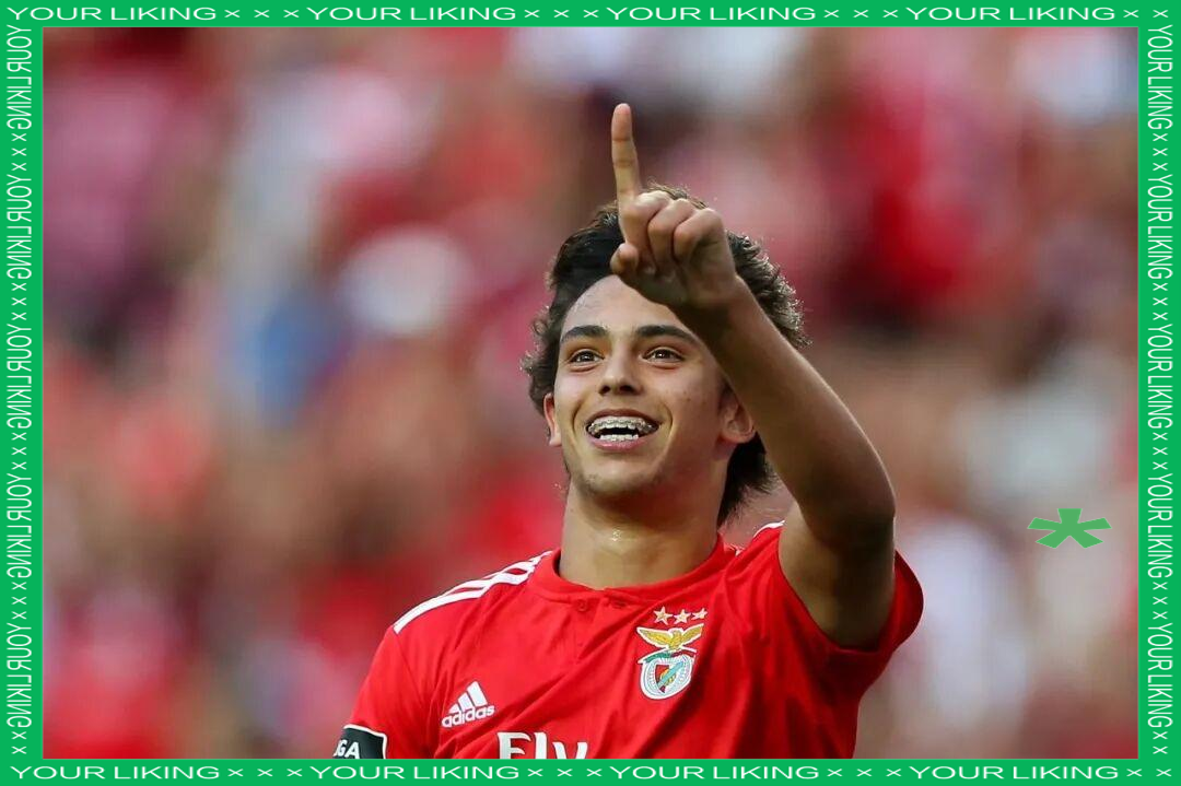 IM电竞官方综合游戏-阿贾克斯球迷现场燃放视频